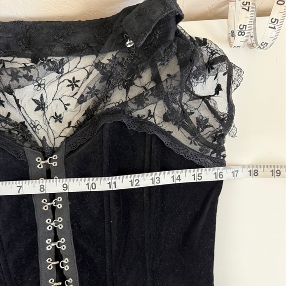 Tripp NYC 90s Y2K Black Lace Collared Corset Top Medium - Picture 15 of 16